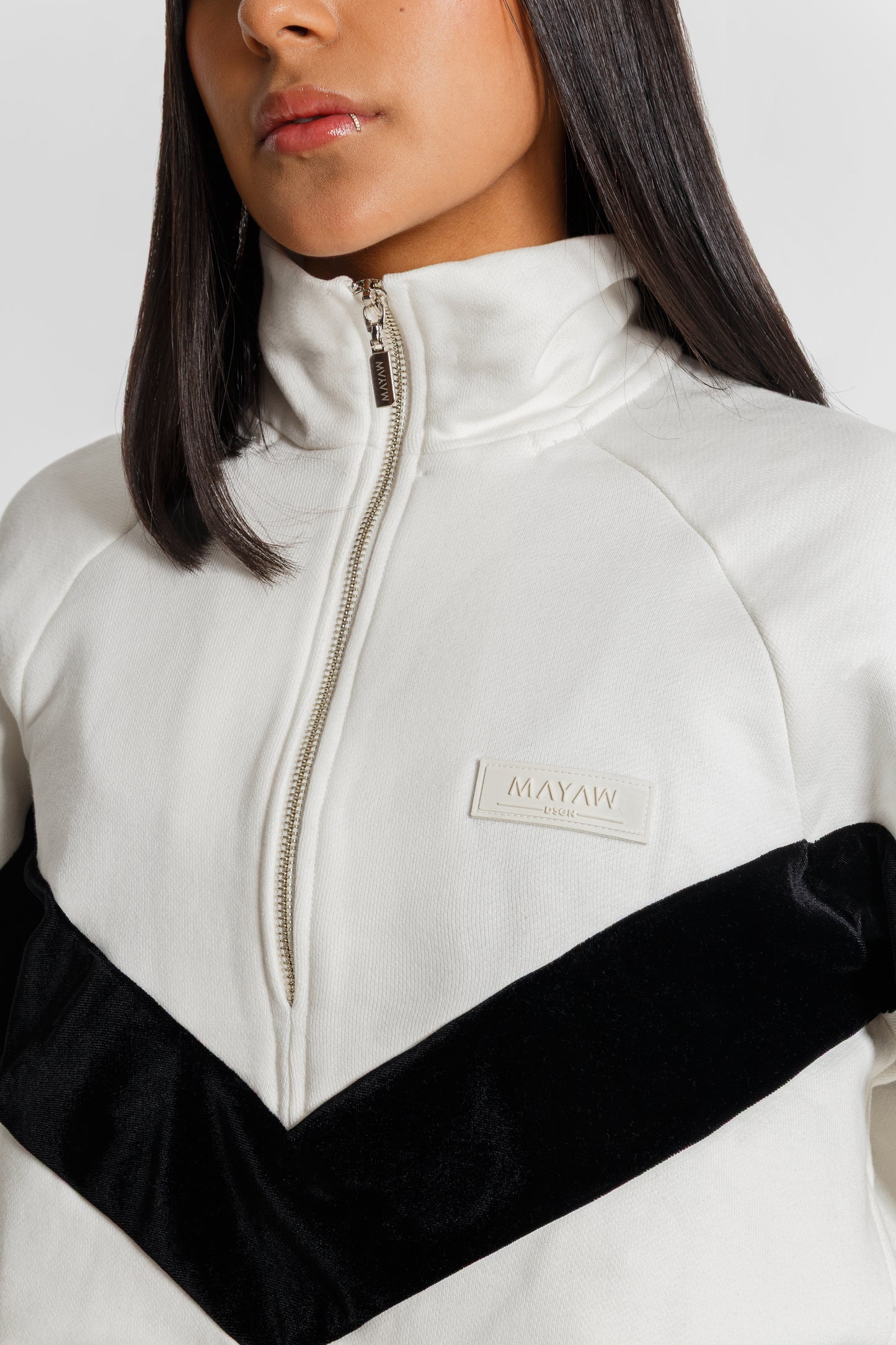 DUALITY WHITE-BLACK